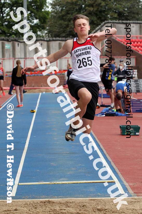 Long jump, 2021 Gateshead Tartan Games. Photo: David T. Hewitson/Sports for All Pics